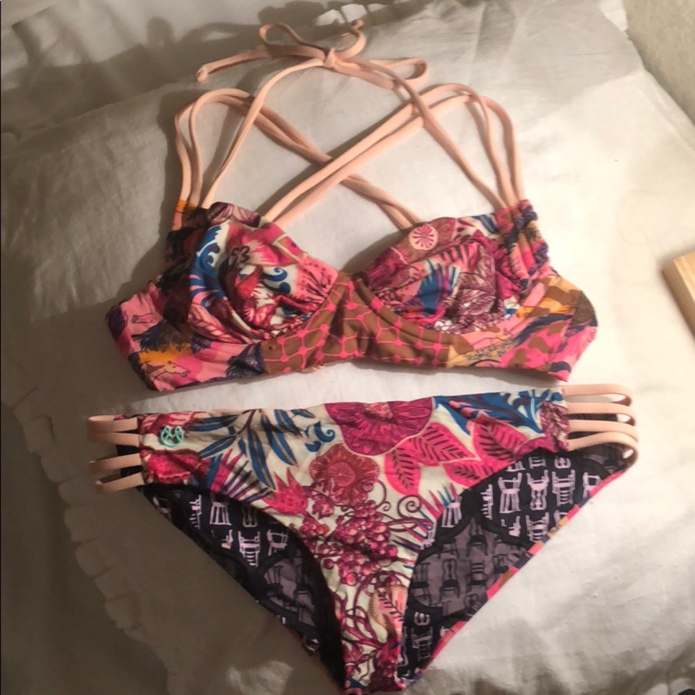 Maaji bikini set both in size small